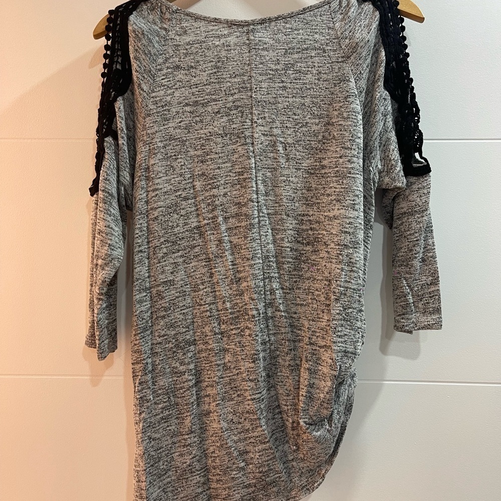 Very unique top gray and black Notation - Picture 5 of 5